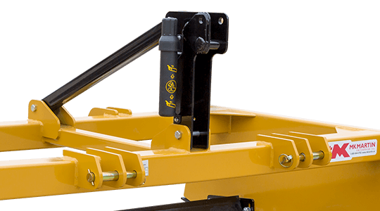 The Grader Leveler can be mounted either with a 3PH mount. Additionally, each Grader Leveler can be equipped with both a skidsteer and 3PH mount allowing for more versatility when leveling your property.

