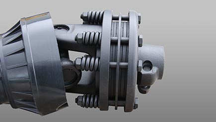 To protect the gearbox and drive sytem, Baumalight PTO mulchers come with a slip clutch. Automatically disengaging the clutch at a predetermined torque.