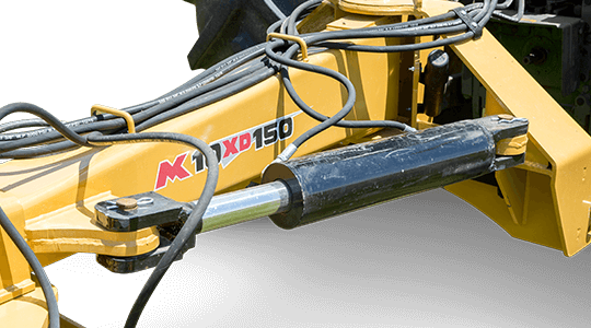 The hydraulic offset offsets the XD Grader Blade from your tractor, while retaining the current angle and tilt.