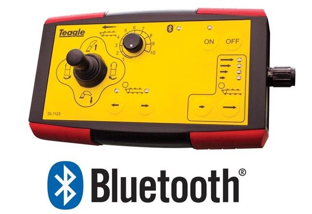Slimline control panel uses Bluetooth wireless technology for straight-forward communication between the operator and the Tomahawk.