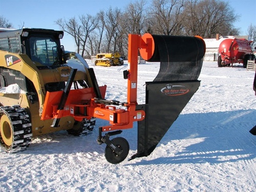 The rear pivot can swing 90° either side of center, and provides the tightest turning radius available. Massive 2” x 8” pivot pins ensure years of dependable service.