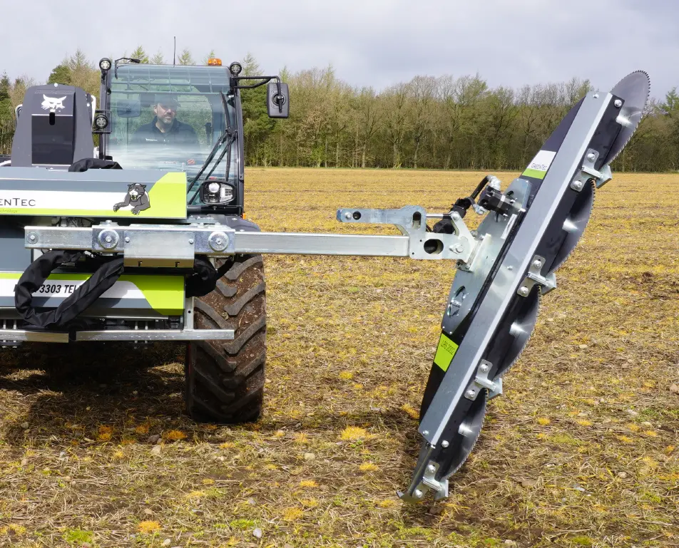 Hydraulic cutting angle control

Up to 110º adjustment of cutting angle through the top bar